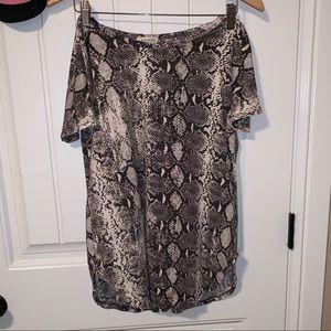 Boutique boat neck tunic